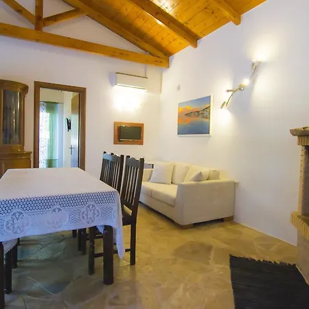 Su La Strata By Corfuescapes Сasa de vacaciones Gáios